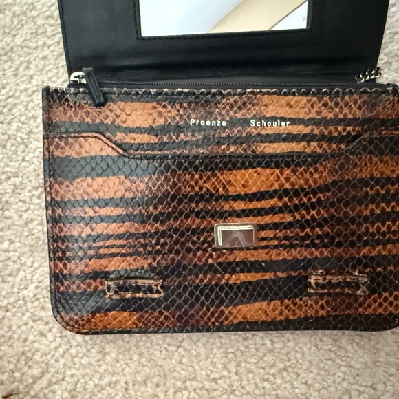 Wallet on a chain - Picture 5 of 5